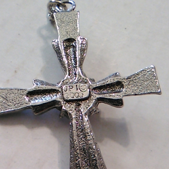Nwot Cross necklace - Picture 6 of 7